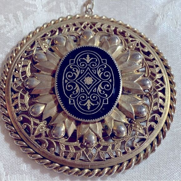 Large Vintage Black Enamel Necklace Pendant 3.5” Gold Tone Gorgeous - Picture 1 of 5